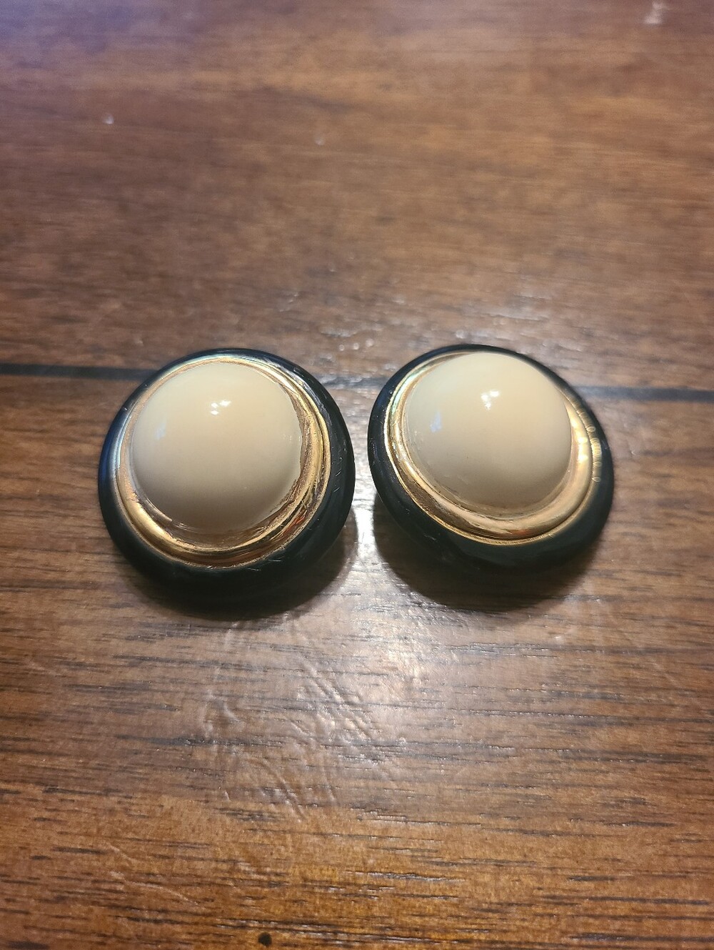 Vintage Christian Dior clip-on Earrings - Picture 3 of 5